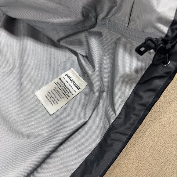 Patagonia Men's Torrentshell 3L Rain Jacket - Picture 4 of 4